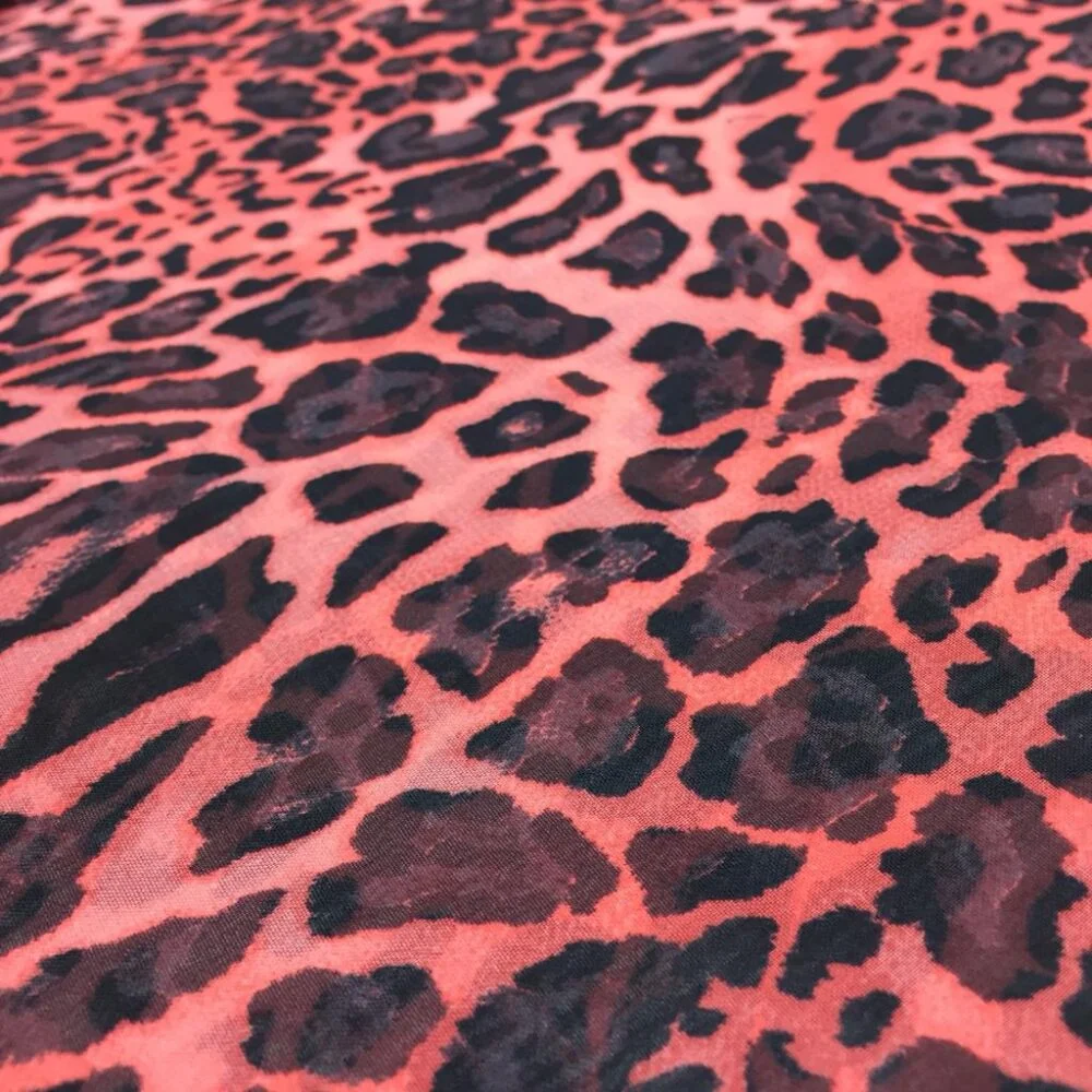 Leopar Desenli Şifon Kumaş Kırmızı