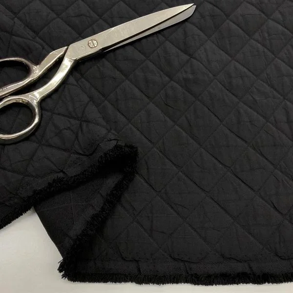 İnce Kapitone Kumaş Siyah