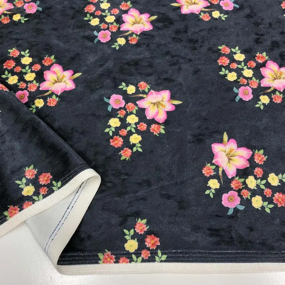 Desenli İpek Kadife Kumaş