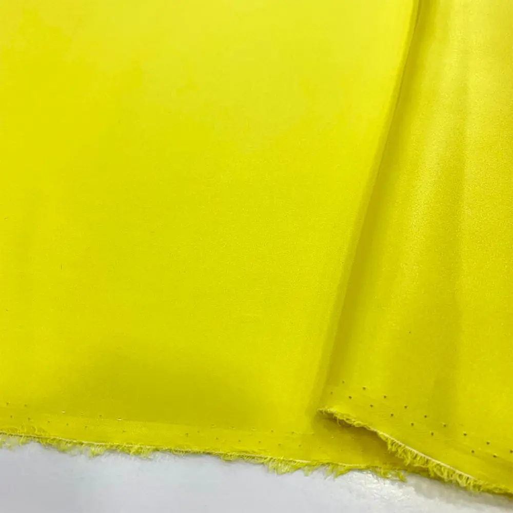 % 100 İpek Saten Kumaş Sarı % 100 İpek Saten Kumaş Sarı