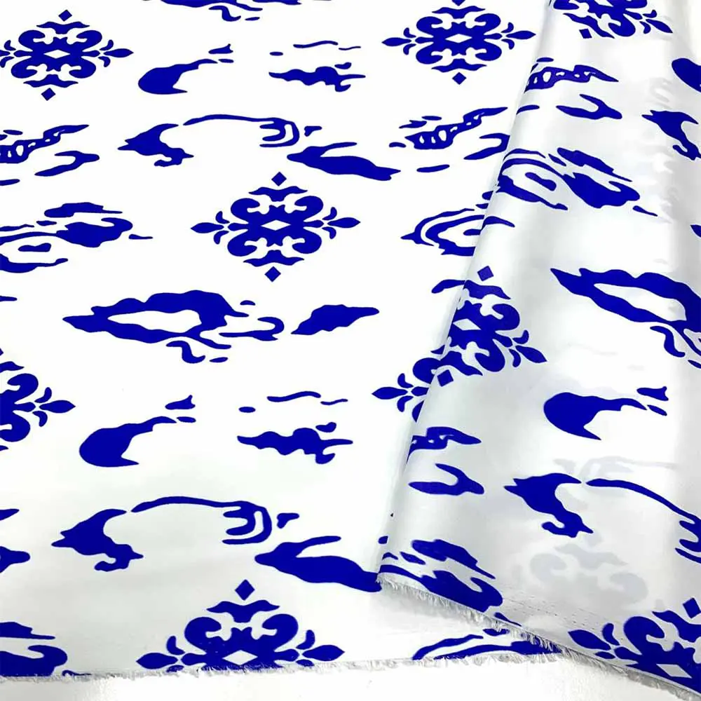 İpek Desenli Saten Kumaş