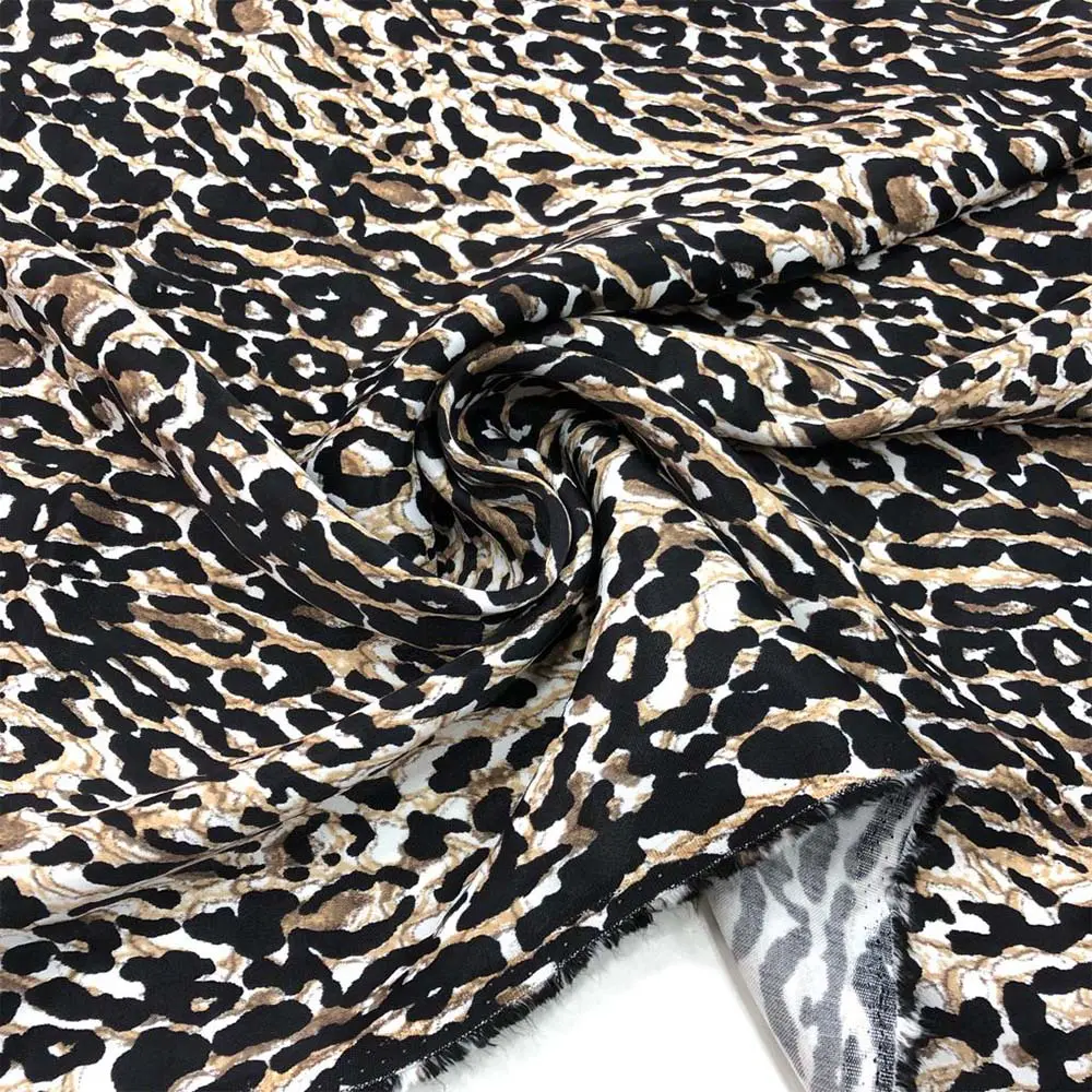 İpek Desenli Şov Saten Kumaş