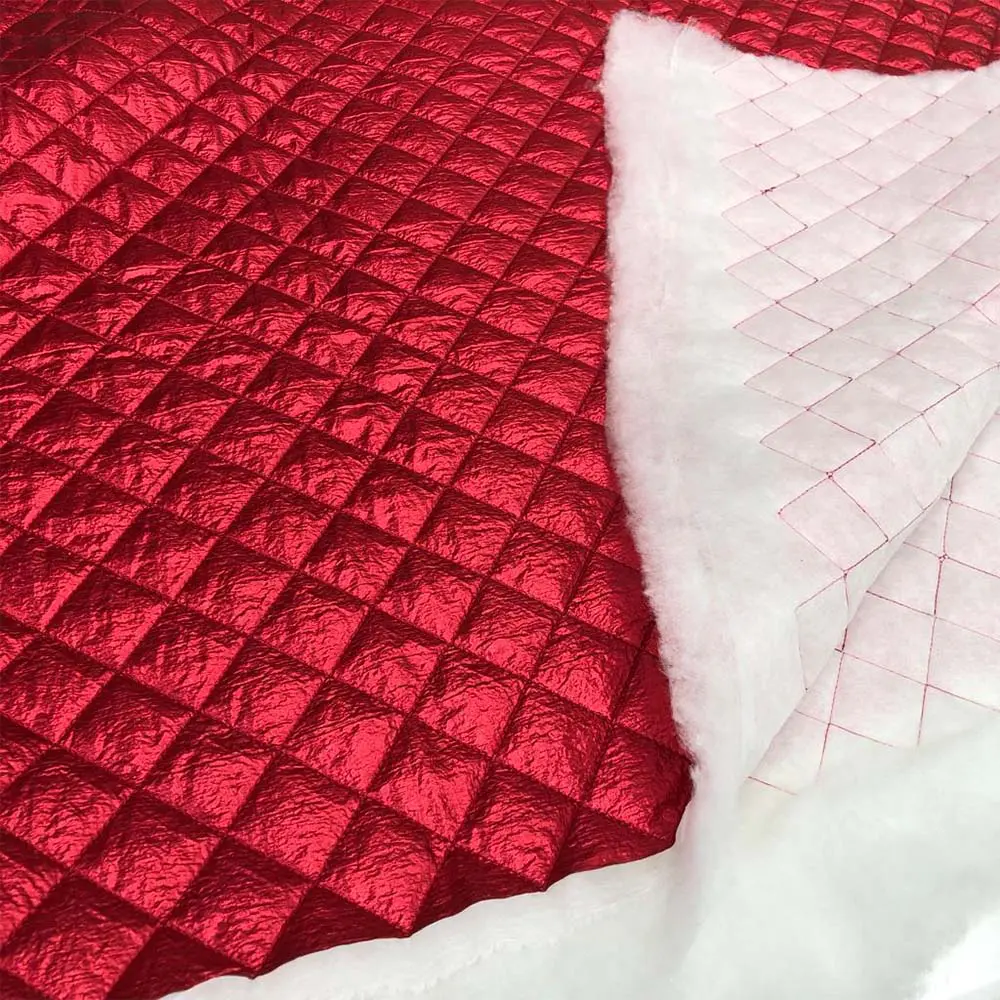 Parlak Kapitone Kumaş Kırmızı Parlak Kapitone Kumaş Kırmızı