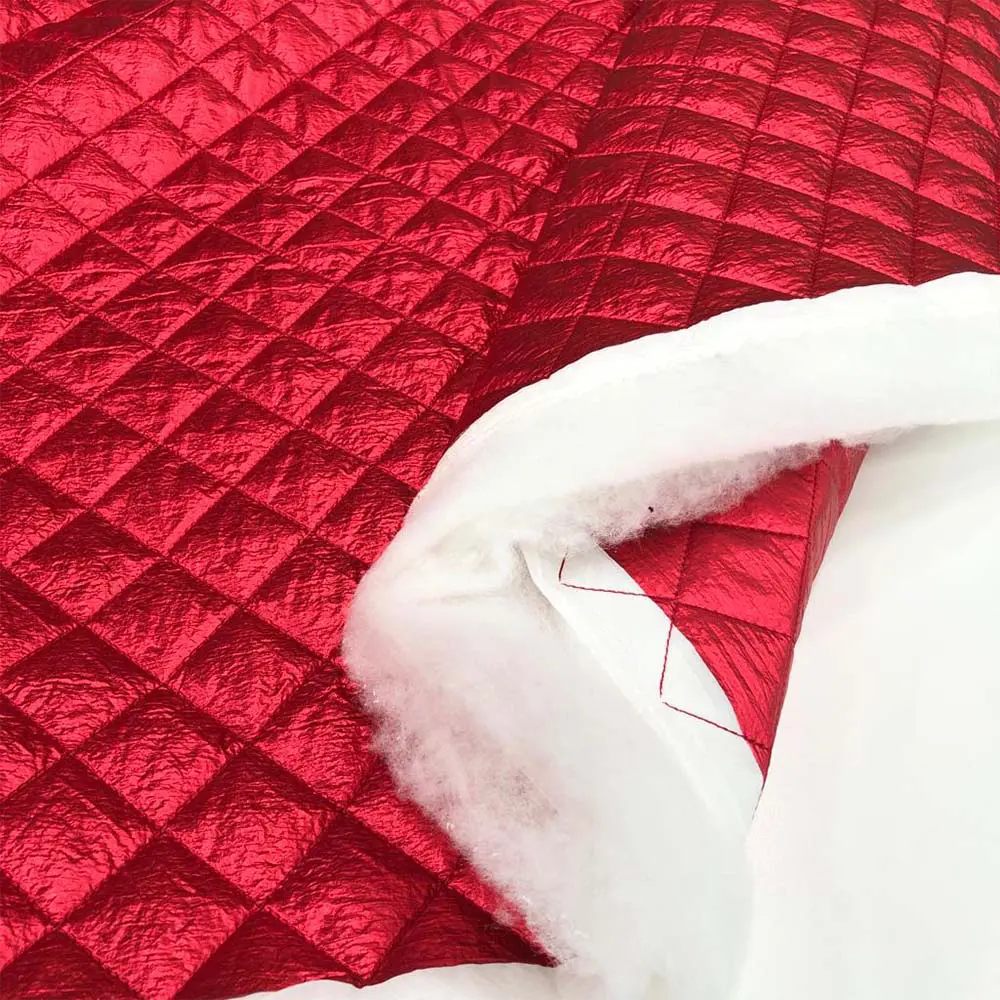 Parlak Kapitone Kumaş Kırmızı Parlak Kapitone Kumaş Kırmızı