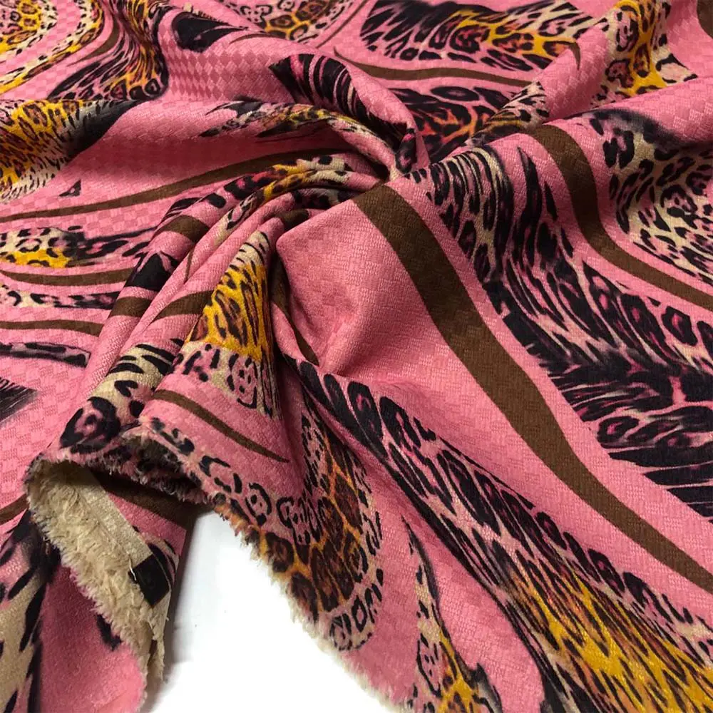 Desenli Kumlu Krep Kumaş