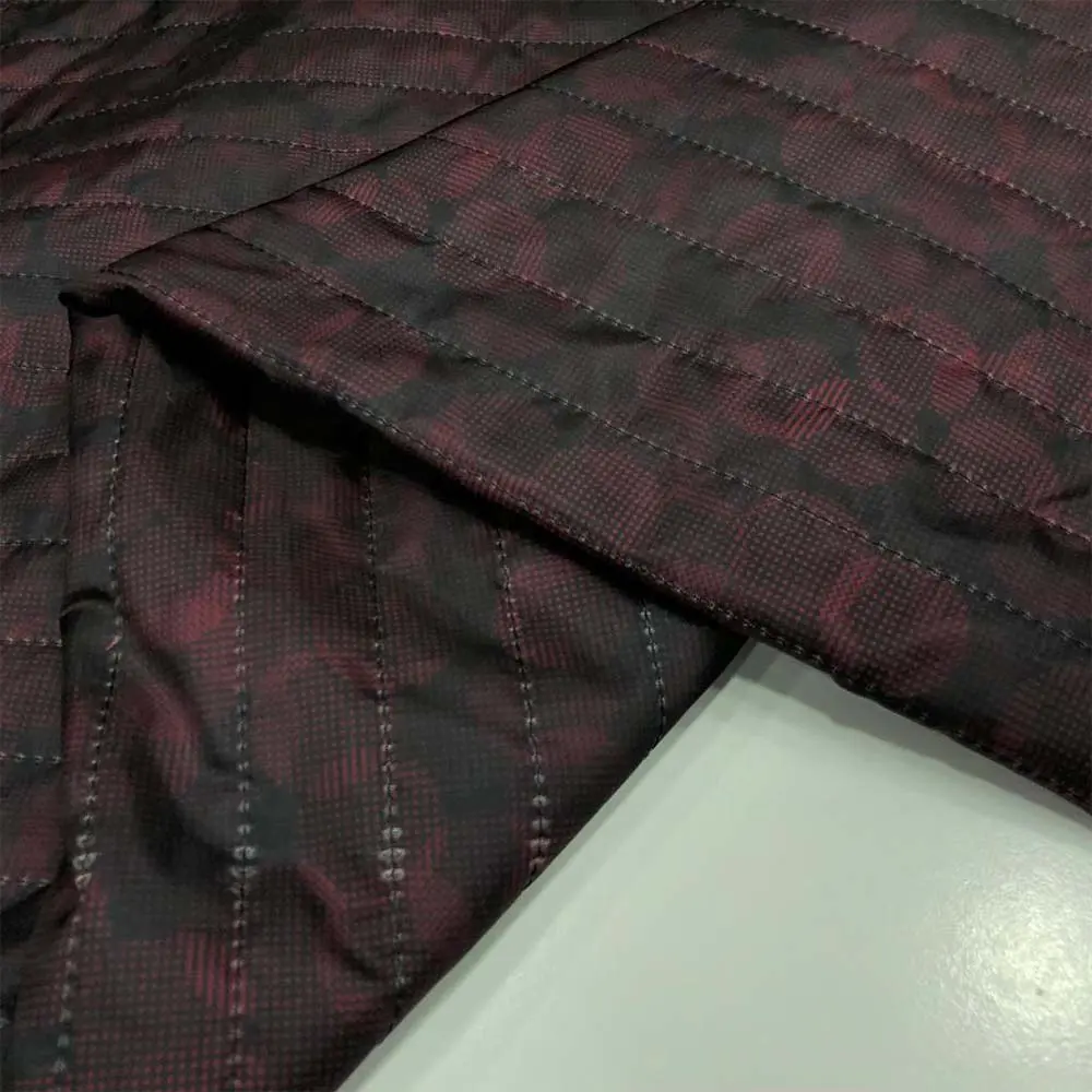 Desenli Kapitone Kumaş Bordo