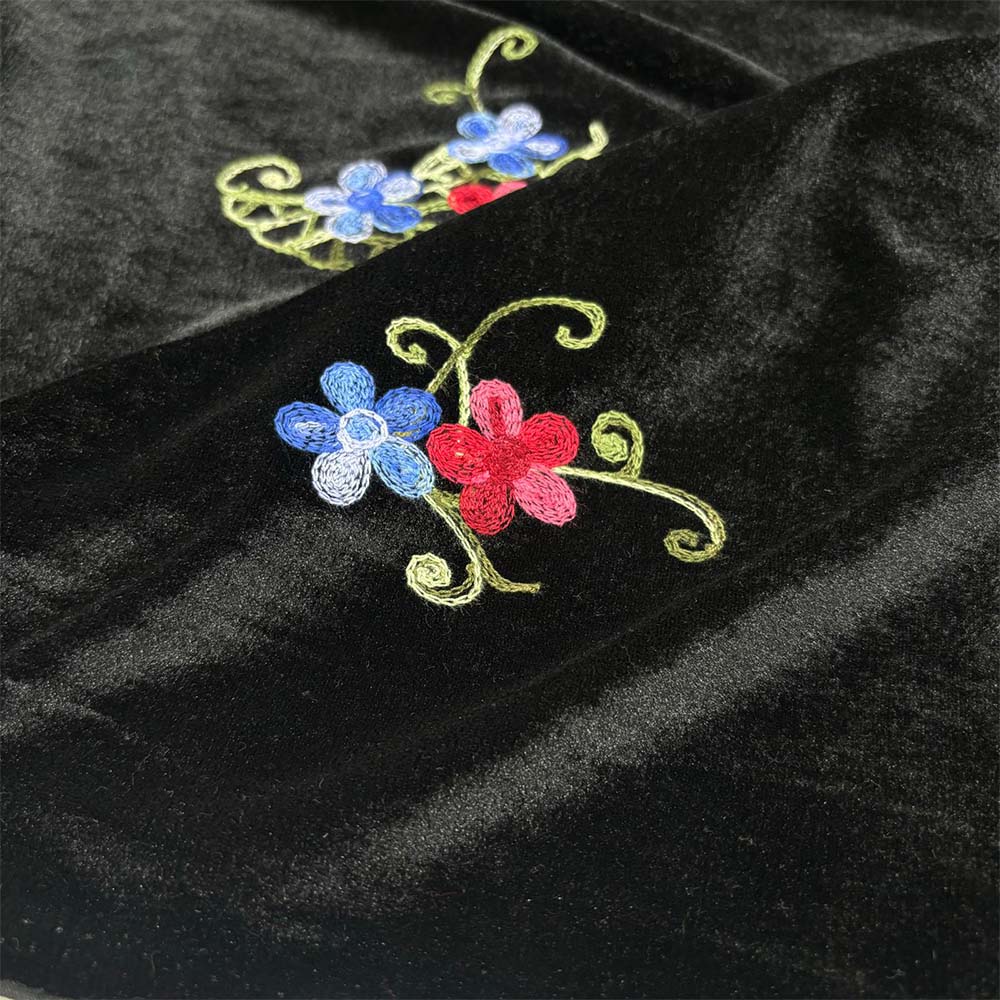 Nakışlı İpek Kadife Kumaş Siyah