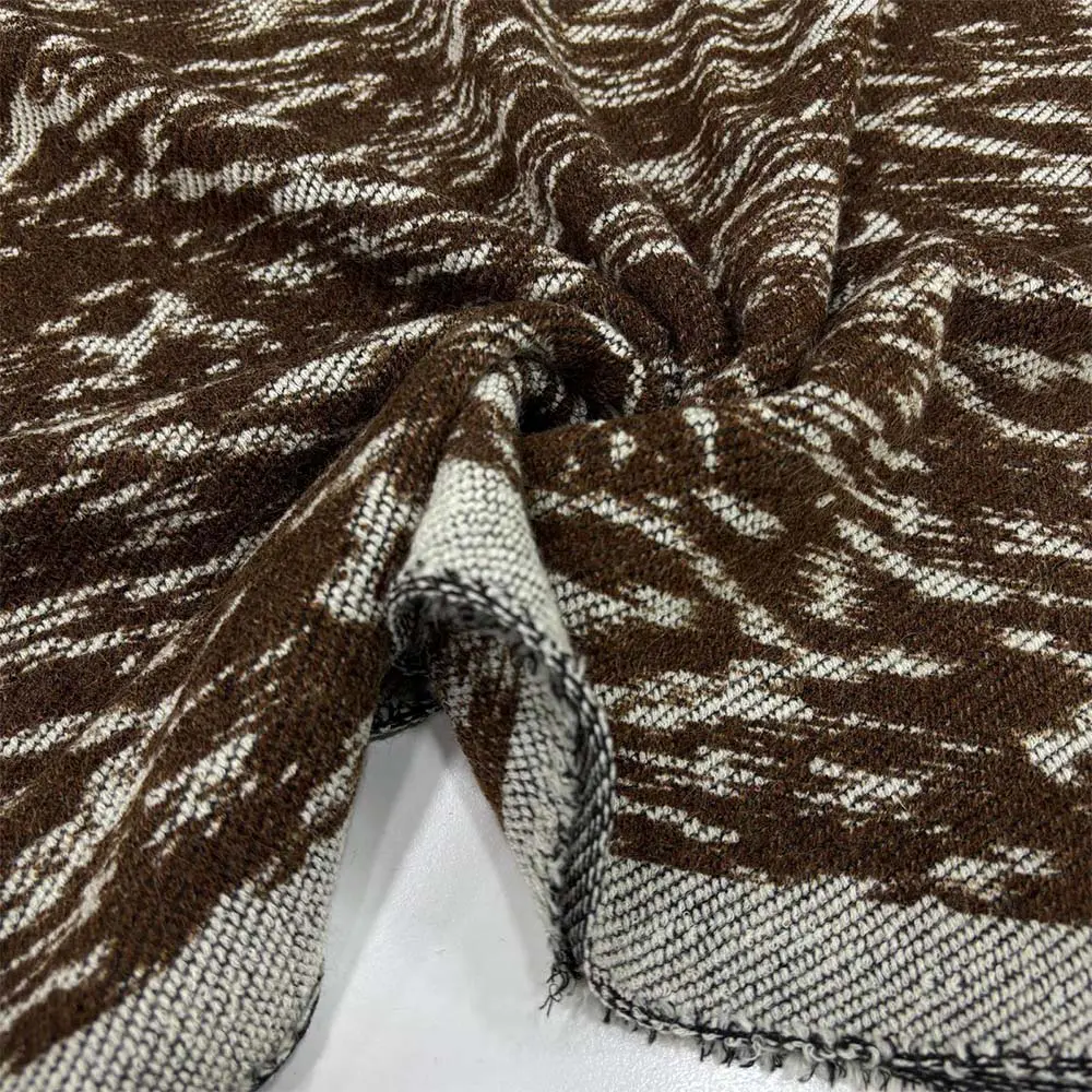 Desenli Örme Triko Kumaş Kahverengi Desenli Örme Triko Kumaş Kahverengi