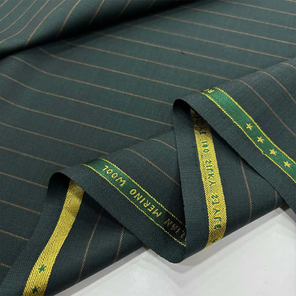 Çizgili İthal Kumaş Koyu Yeşil Çizgili İthal Kumaş Koyu Yeşil