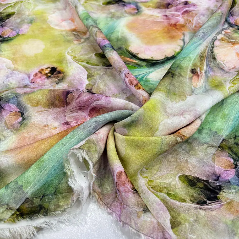 Desenli İpek Vual Kumaş Desenli İpek Vual Kumaş