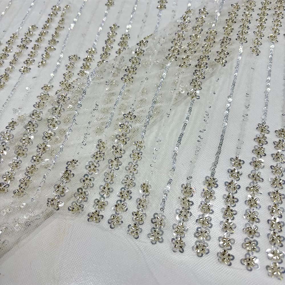 Taşlı Dantel Kumaş Kırık Beyaz Taşlı Dantel Kumaş Kırık Beyaz