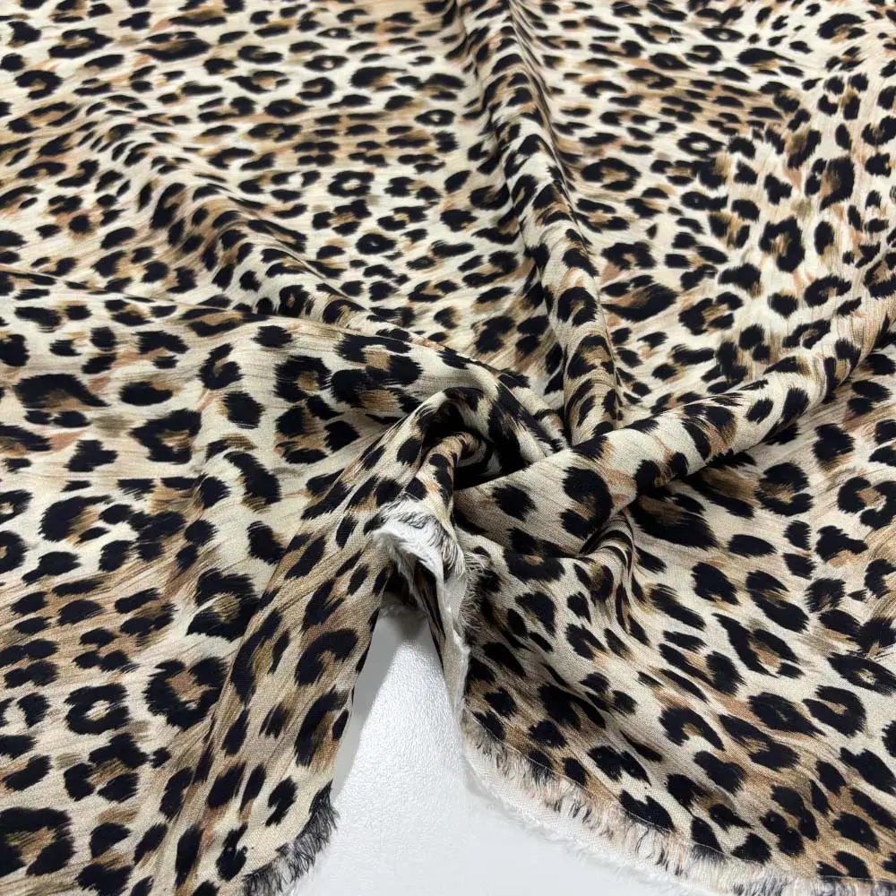 Leopar Desenli İpek Vual Kumaş Leopar Desenli İpek Vual Kumaş