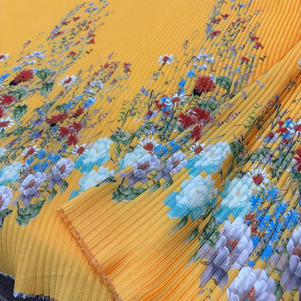 Piliseli İpek Desenli Saten Kumaş