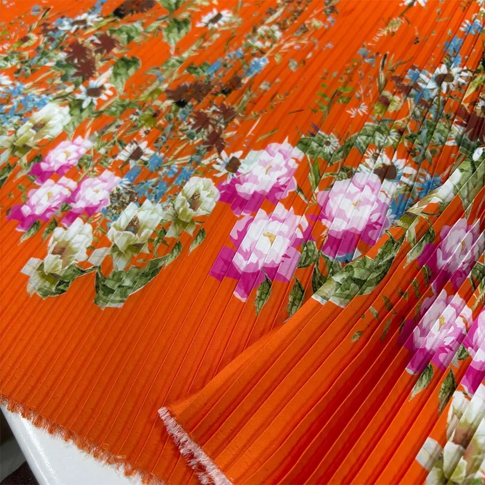 Piliseli İpek Desenli Saten Kumaş