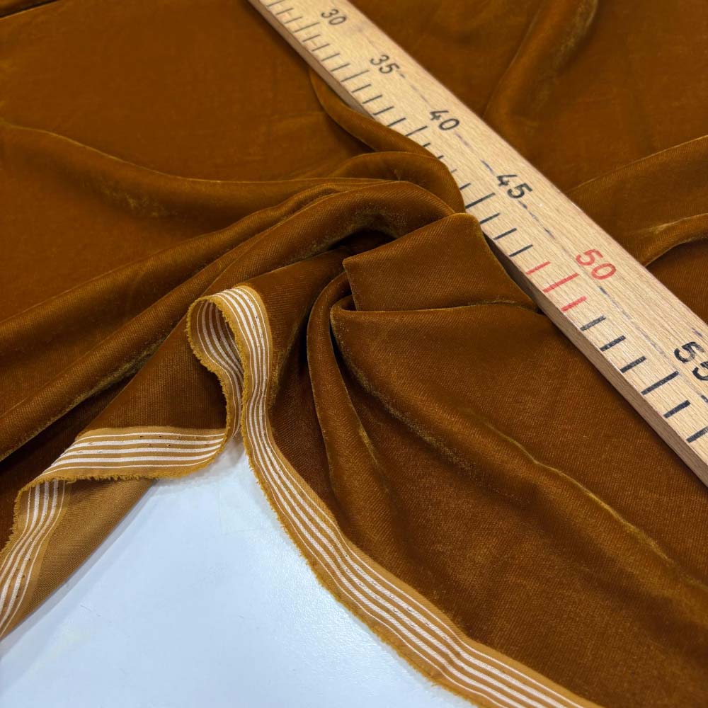 İpek Kadife Kumaş Taba