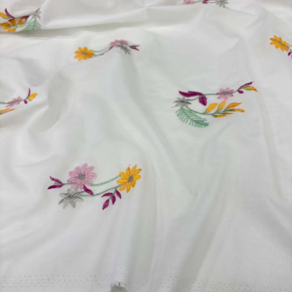 Nakışlı Poplin Kumaş