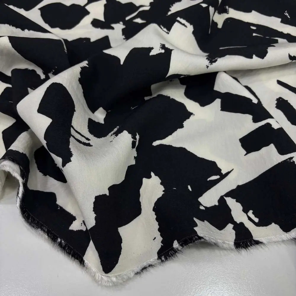 Desenli Floş Viskon Kumaş Desenli Floş Viskon Kumaş